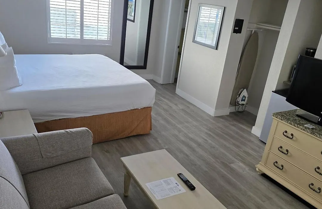 Best Western Ocean Sands Beach Resort-1